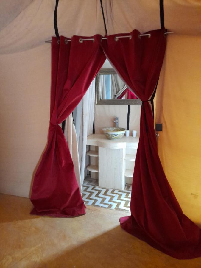 Sahara Stories Camp " Heated Tents" Merzouga Bagian luar foto