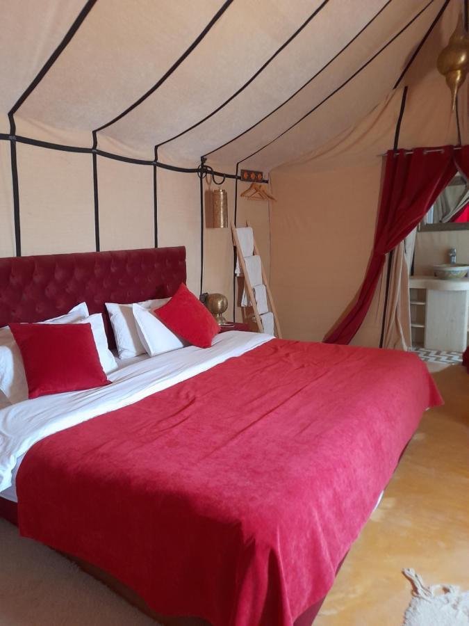 Sahara Stories Camp " Heated Tents" Merzouga Bagian luar foto